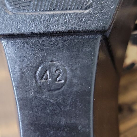 Athena Alexander. Slide Sandals. Size 42. Leopard. Like New - Picture 8 of 9